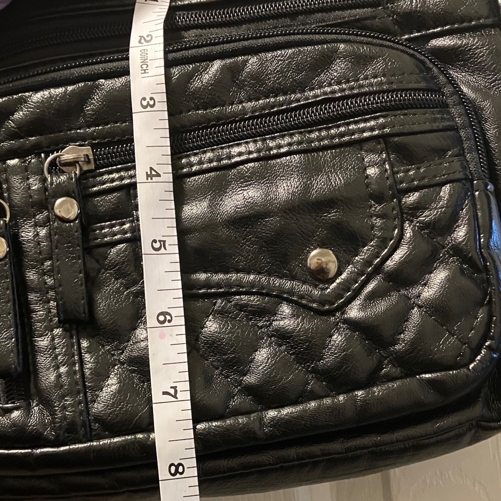 Elegant Black Crossbody Bag - Picture 9 of 12